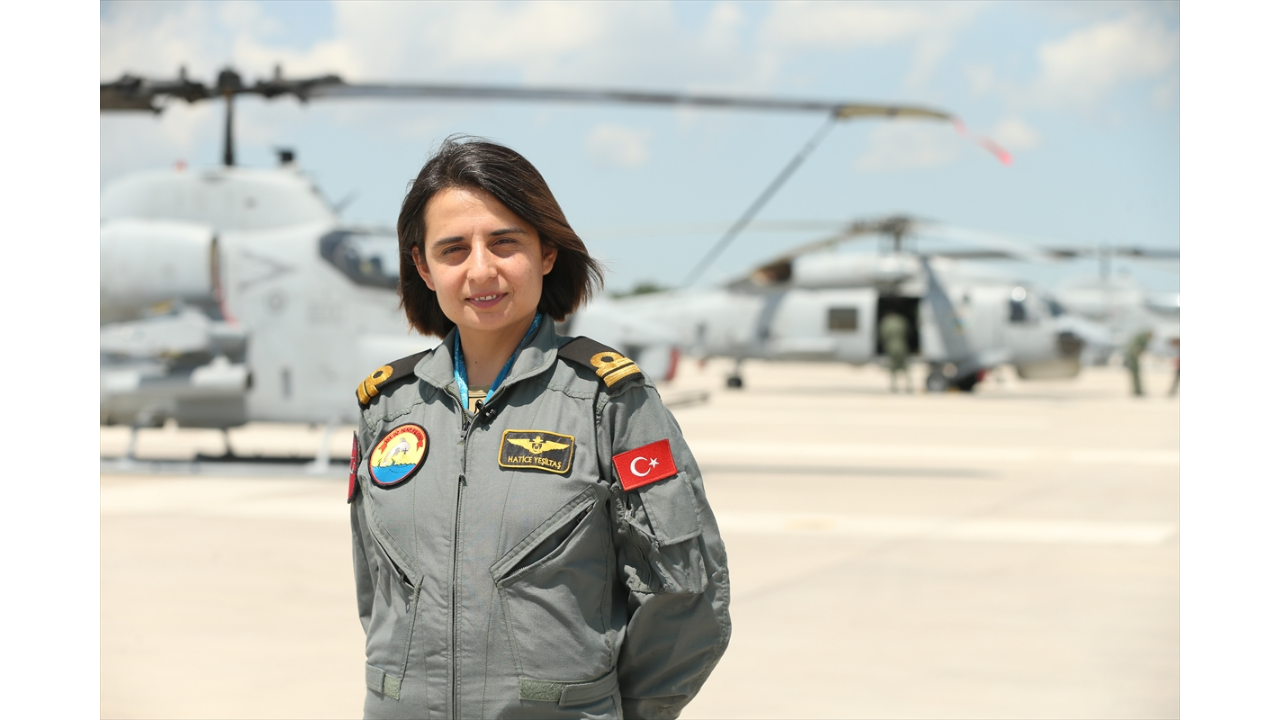 Annesinin hayalini gerçekleştirdi gurur kaynağı oldu: Hatice Yüzbaşı Deniz Hava Komutanlığının tek kadın pilotu