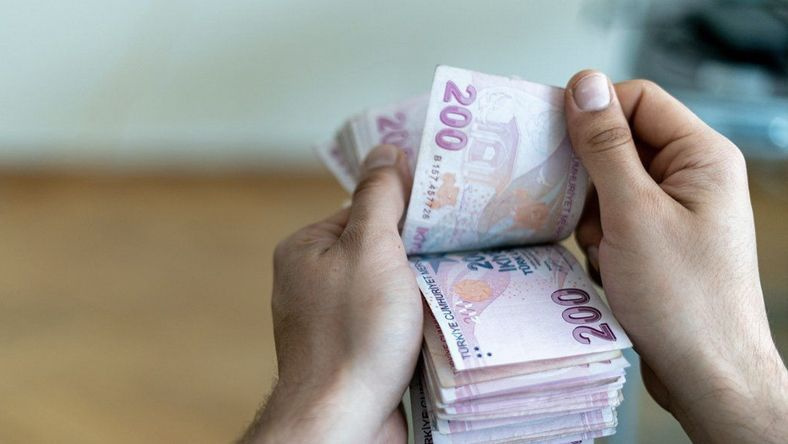 Emekli promosyon yarışı kızıştı 8 bin veren banka var! Hangi banka ne kadar promosyon veriyor tam listesi