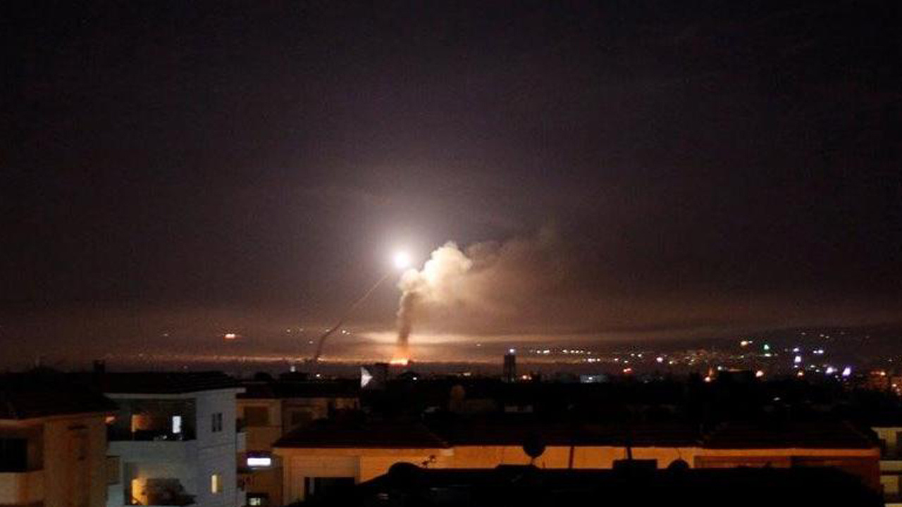 İsrail Suriye'ye hava saldırısı düzenledi! Ölü ve yaralılar var