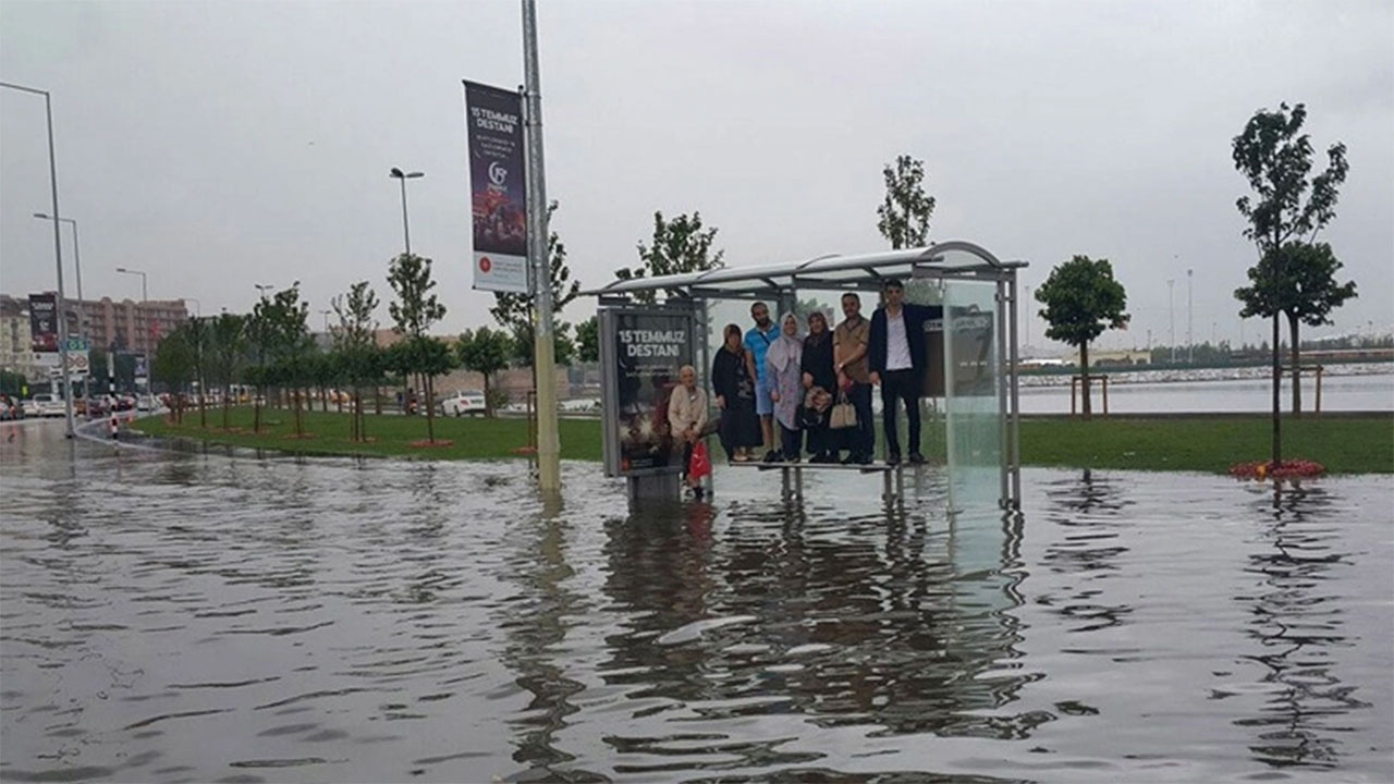 Çok fena geliyor! Meteoroloji İstanbul dahil 23 şehir için 5 gün boyunca alarm verdi! 2 şehire sel uyarısı