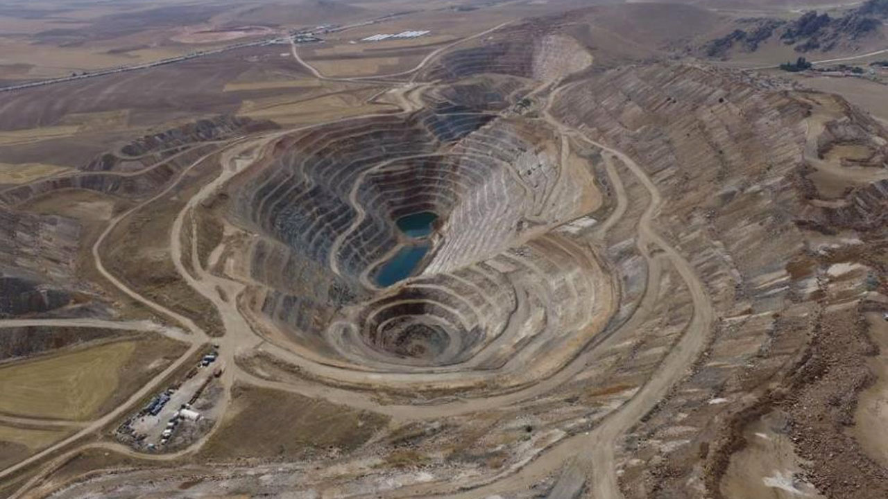 Eskişehir'de 20 bin onsluk altın keşfedildi iş makineleri sahaya girdi