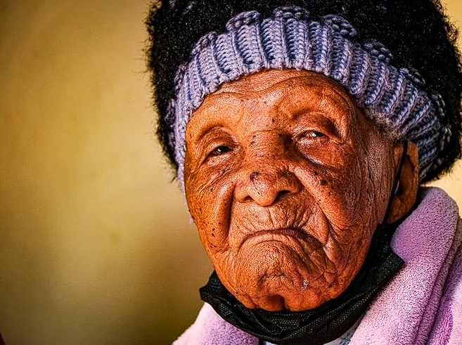Dünyanın en yaşlı insanı sırrını açıkladı! İki besin sayesinde 128'inci yaşını gördü