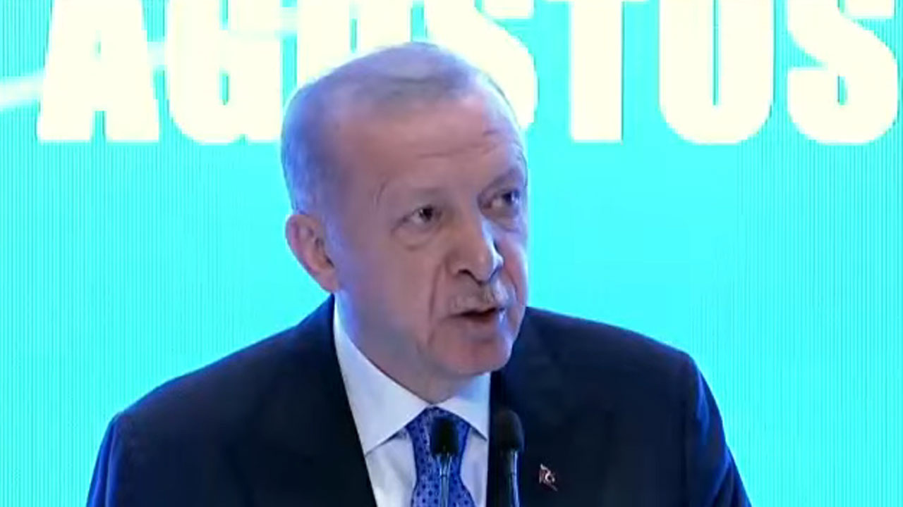 Cumhurbaşkanı Erdoğan'dan enflasyon açıklaması: Avrupa'da insanlar sokaklara dökülmeye başladı