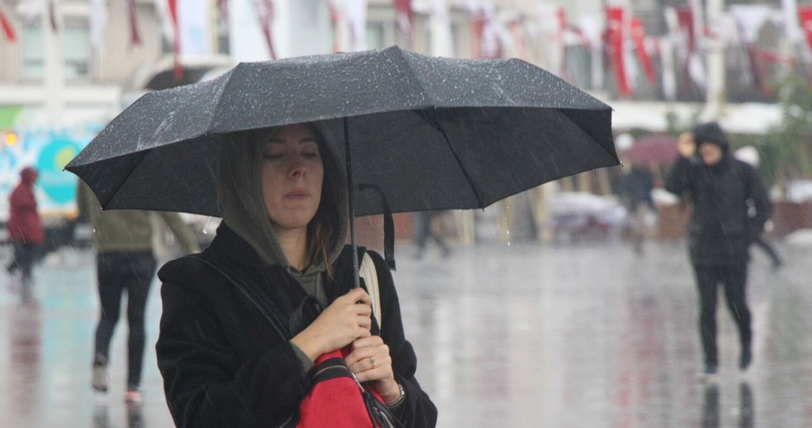 Meteoroloji'den 17 il için sarı alarm! İstanbul da listede sel, dolu uyarısı... Cumaya dikkat