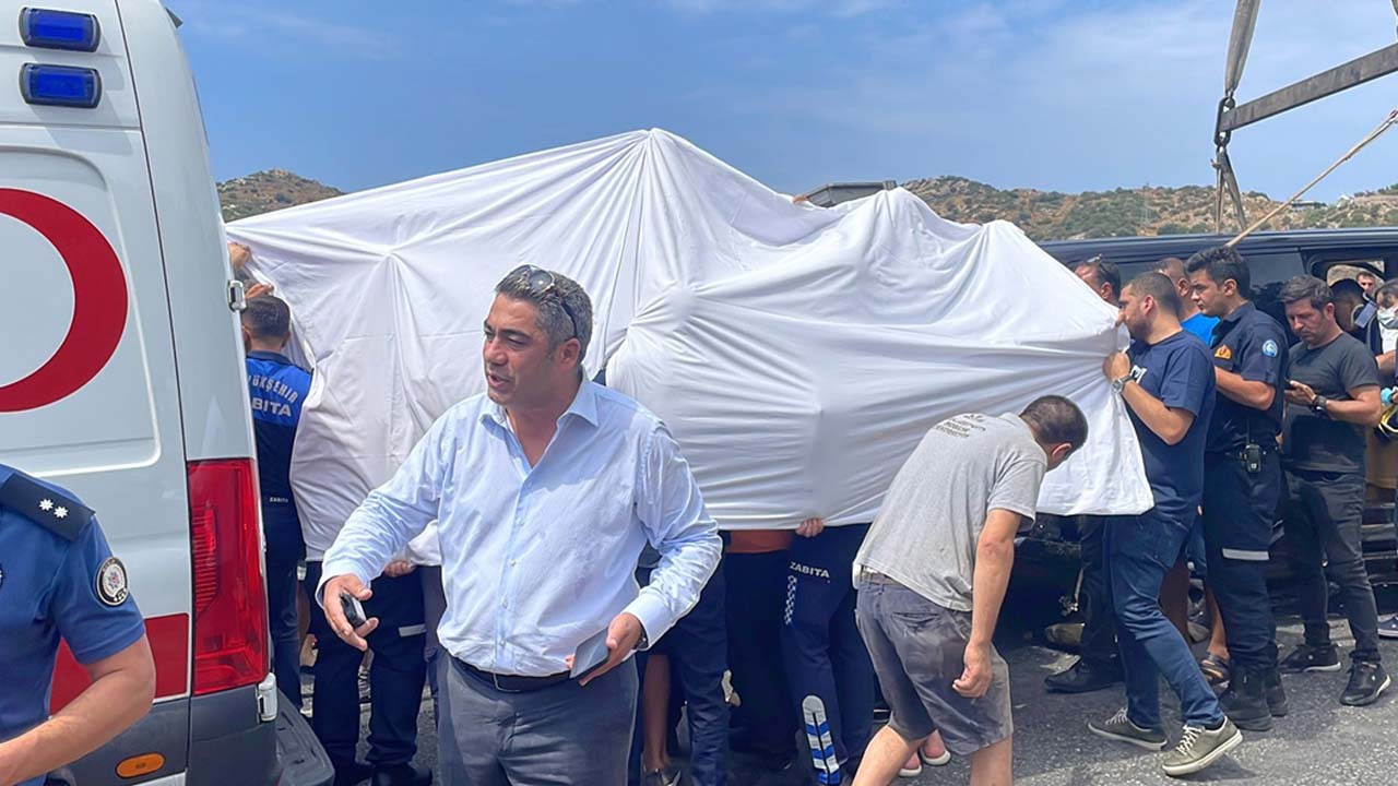 İbrahim Tatlıses trafik kazası geçirdi! Bodrum'daki kazanın fotoğrafları