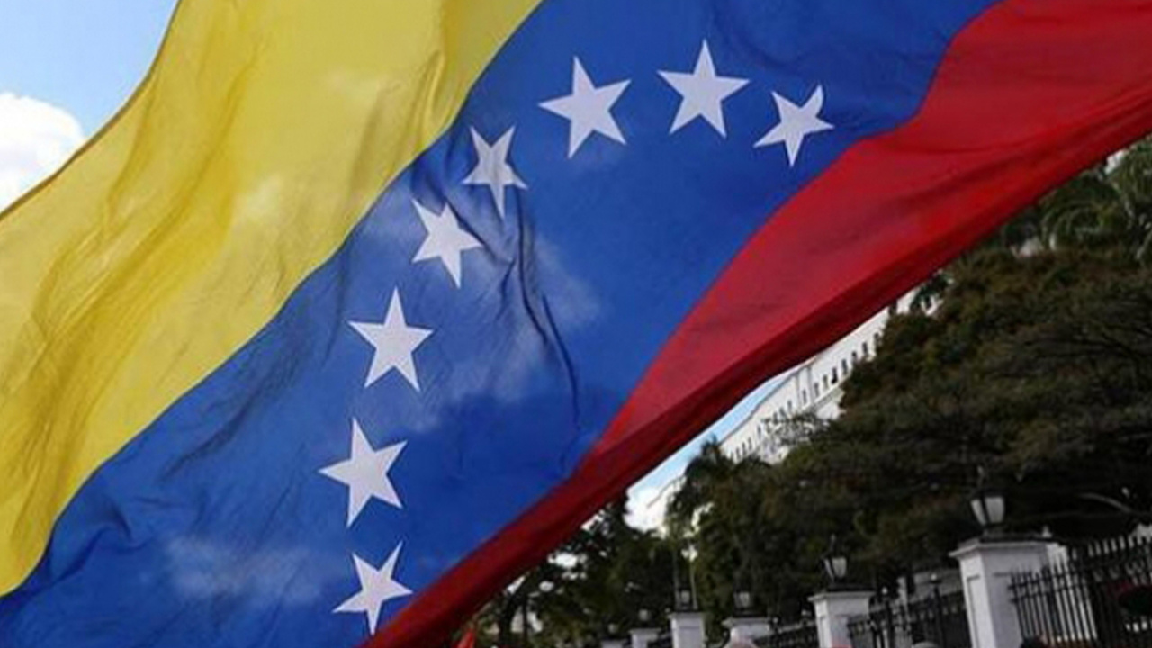 Venezuela ve Kolombiya diplomatik ilişkileri yeniden kurdu