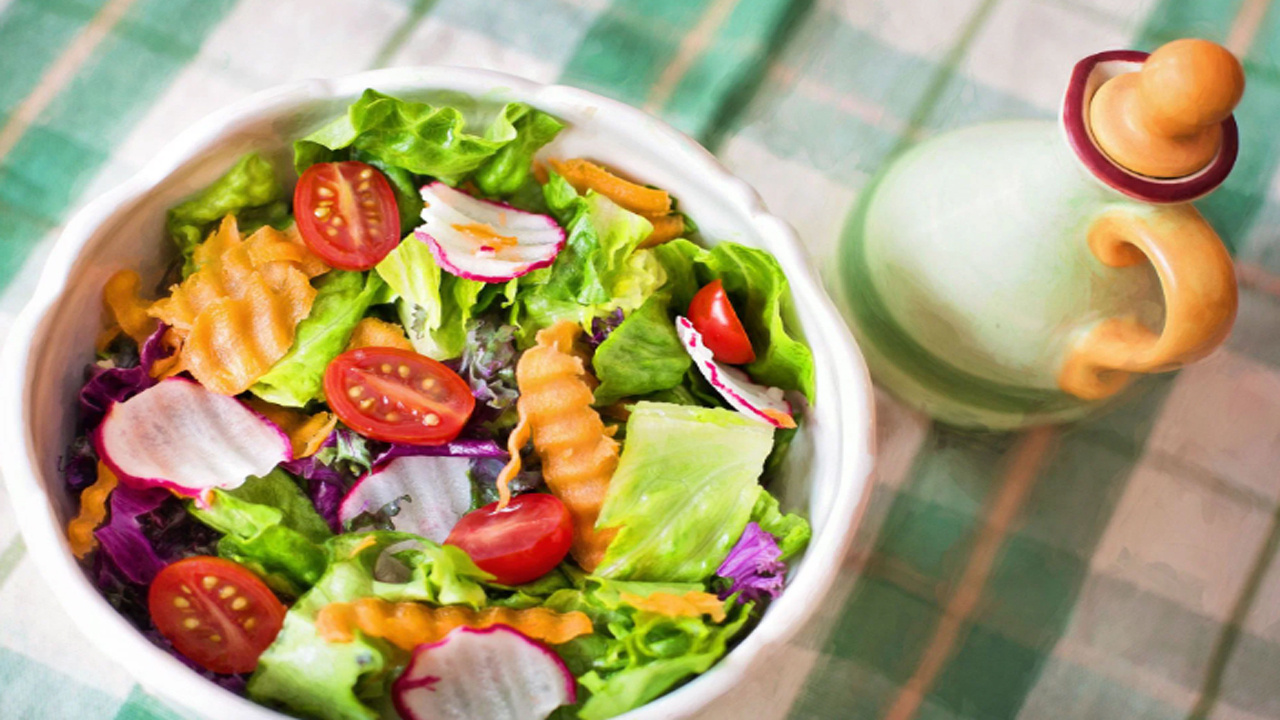 Bağışıklığınızı güçlendirecek bu salatanın müptelası olacaksınız! Hem sağlıklı, hem doyurucu