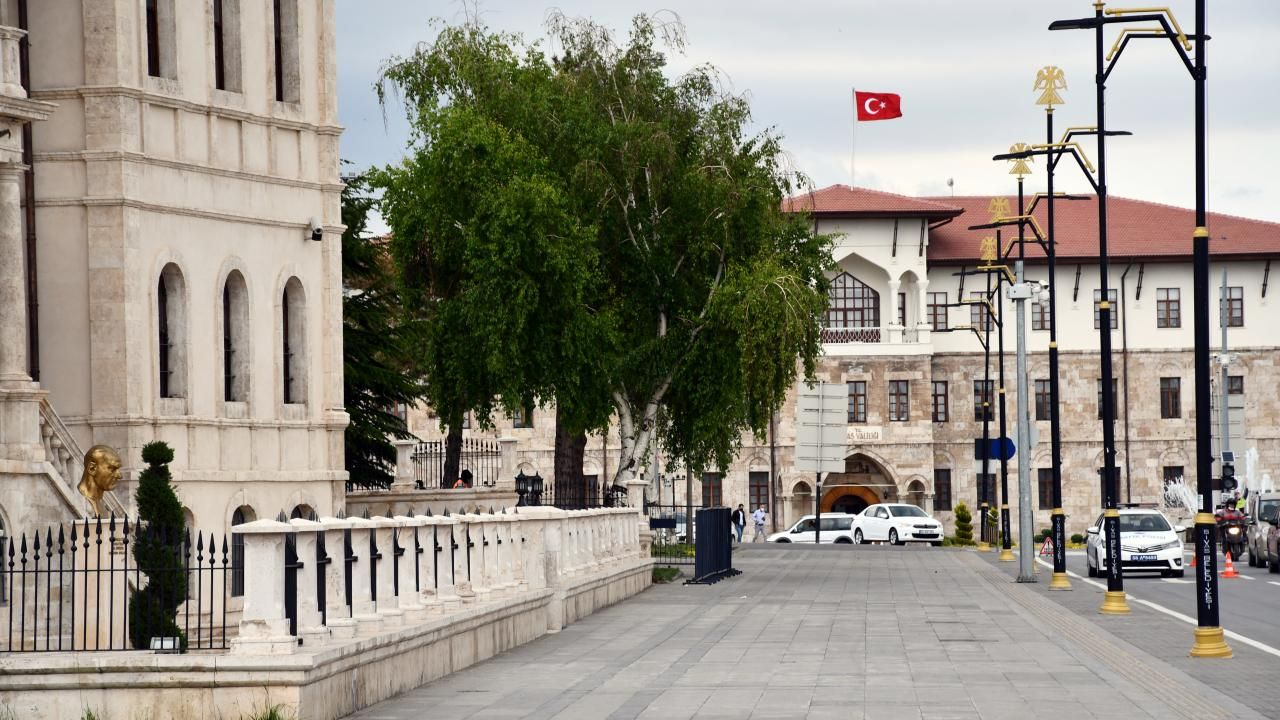 Herkes memleketinde yaşasa Türkiye'nin en kalabalık ili hangisi olurdu? TÜİK açıkladı Şanlıurfa, Konya, İstanbul...