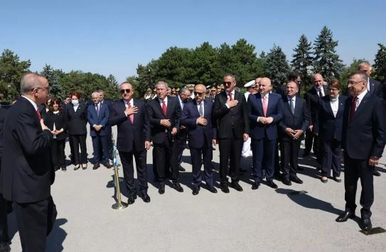 Erdoğan'dan 30 Ağustos Zafer Bayramı'nda bir ilk! Anıtkabir'den sonra bakın nereyi ziyaret etti