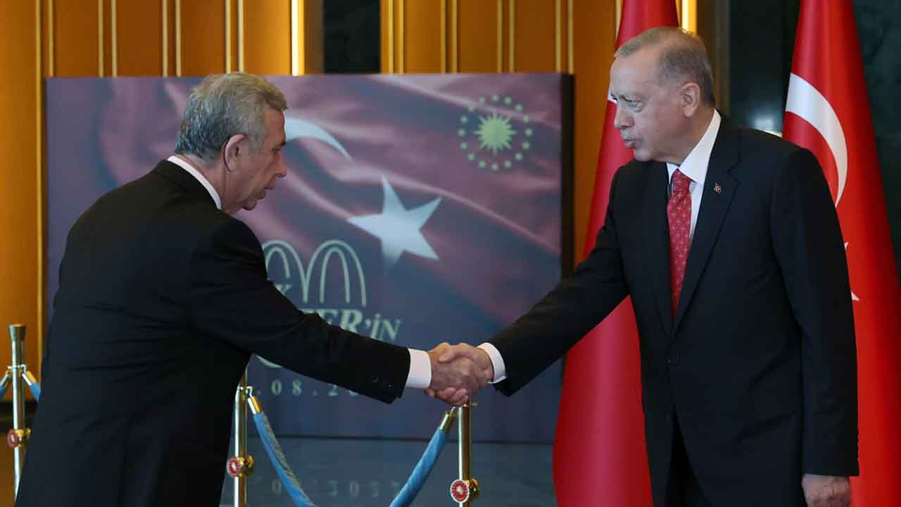 Erdoğan, Külliye'de tebrikleri kabul etti; Atatürk'ün akrabaları ilk kez törende