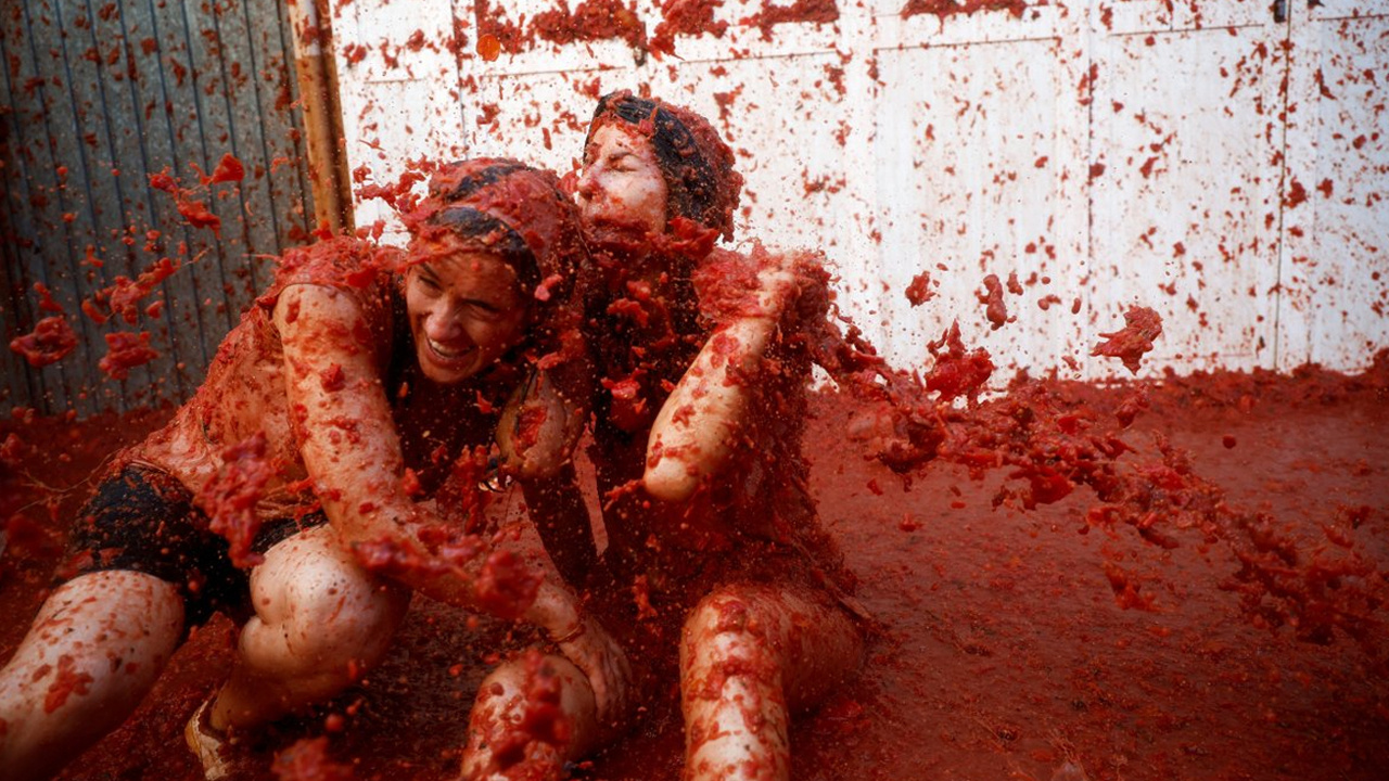 İspanya'da domates festivali! İşte 130 tonluk israfın görüntüleri... 'Tekrar doğuyoruz'