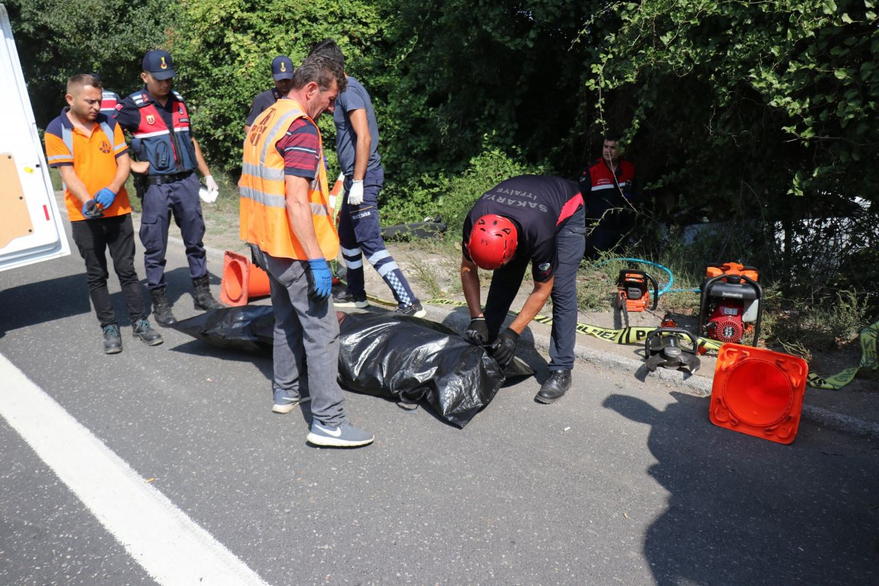 Tokat'tan İstanbul'a yolculukta korkunç kaza! Can kaybı var yaralılara müdahale edildi