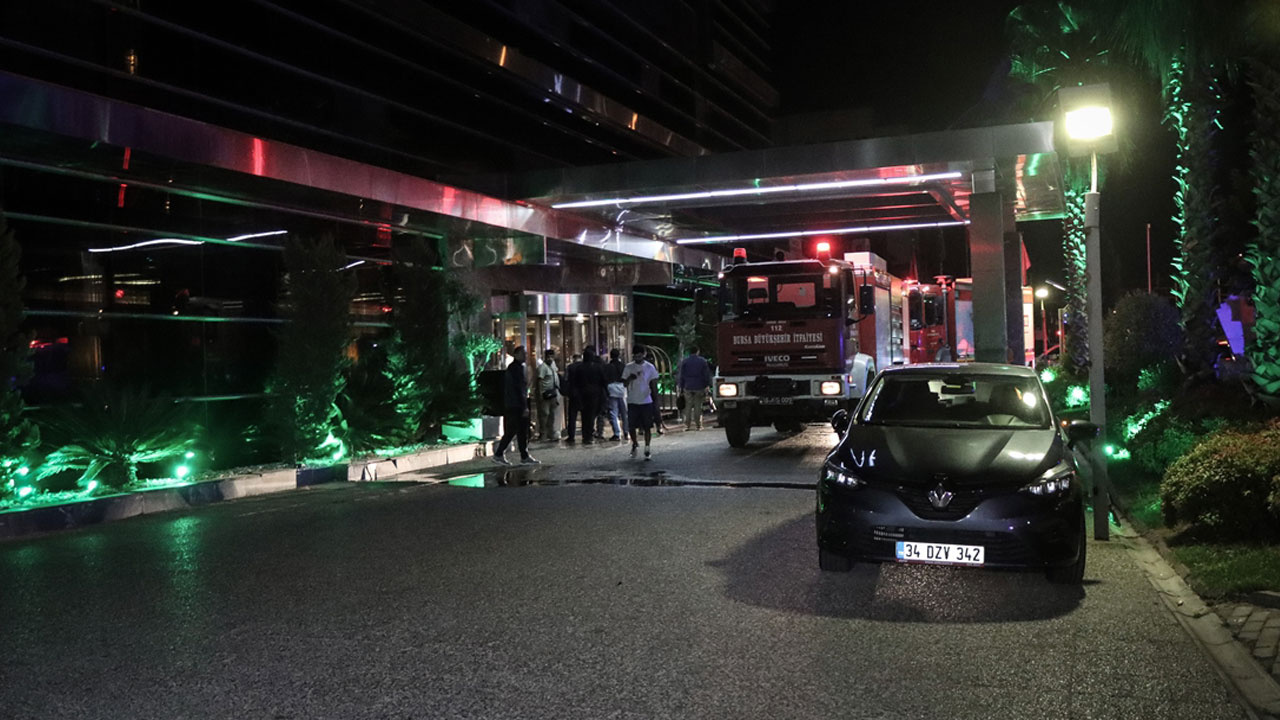 Bursa'da yangın çıkan lüks otel boşaltıldı!