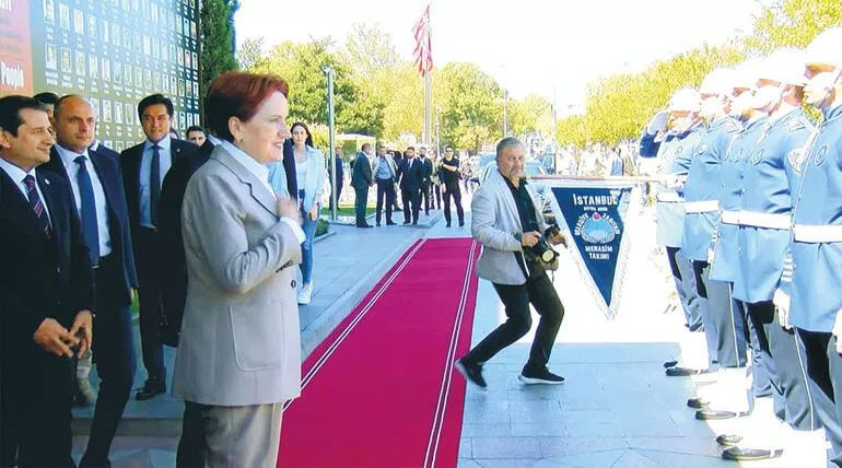 Ekrem İmamoğlu'nun zabıta müsameresi! Meral Akşener'i arkasına alıp Kemal Kılıçdaroğlu'na 'adayım' dedi