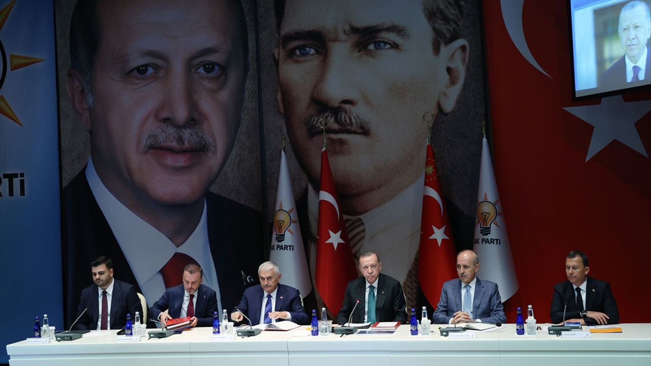 AK Parti MKYK olağanüstü toplandı! Cumhurbaşkanı Erdoğan başkanlık ediyor