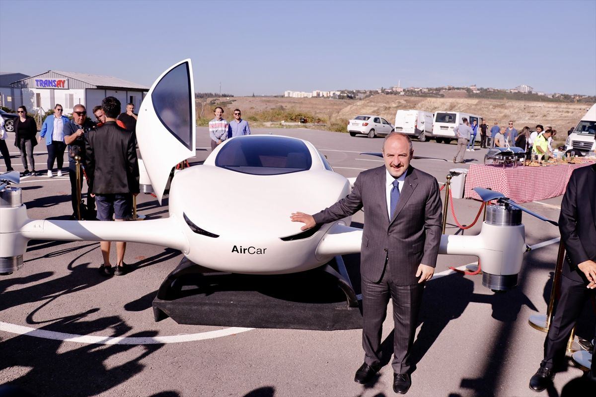 Uçan arabalar Kocaeli semalarında görüldü 23 Nisan'da Türkiye'de bir ilk olacak