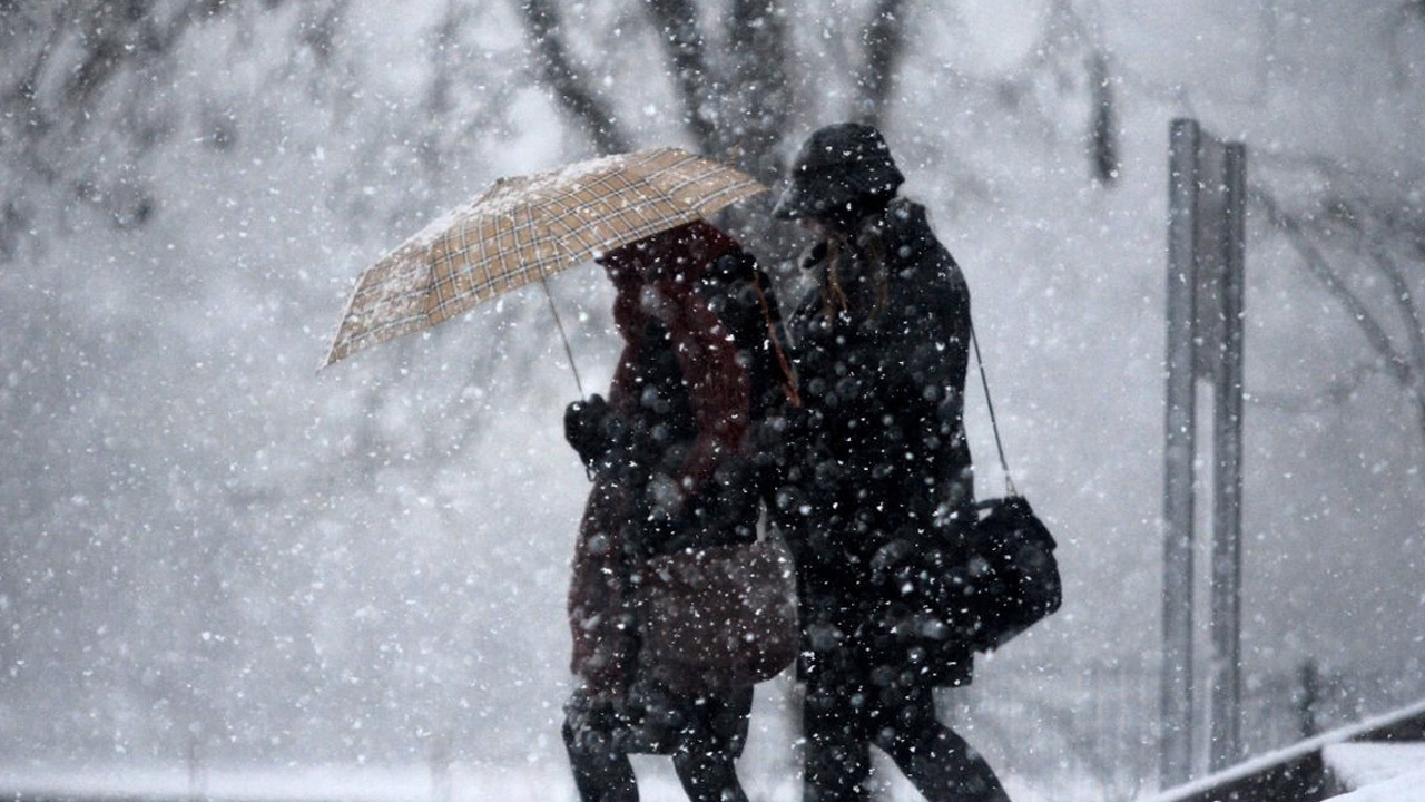 Kar erken geliyor tarih belli oldu! Meteoroloji uyardı İstanbul'da pazar günü havaya dikkat!