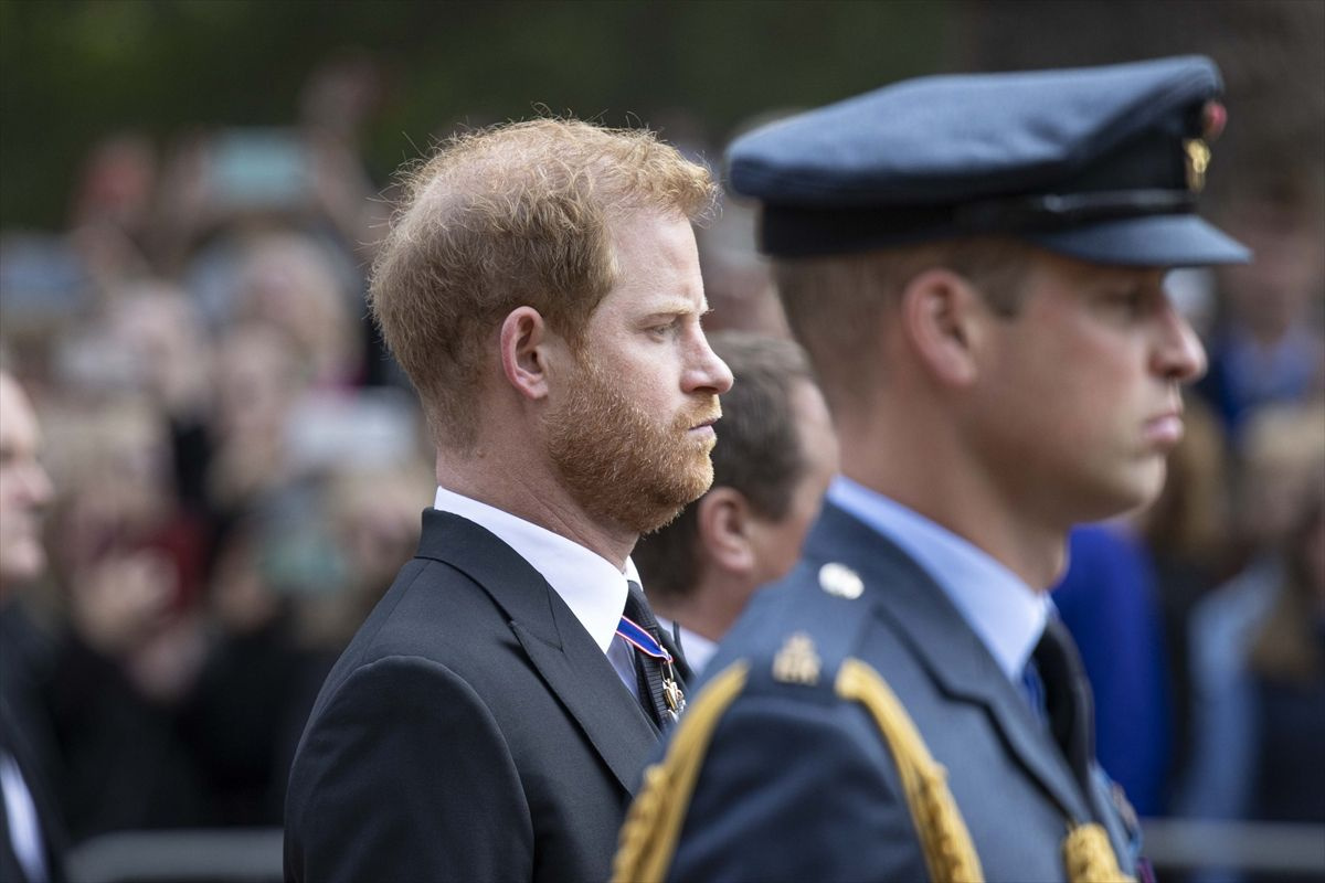 Londra'da hayat durdu! Kraliçe Elizabeth son yolculuğuna uğurlandı