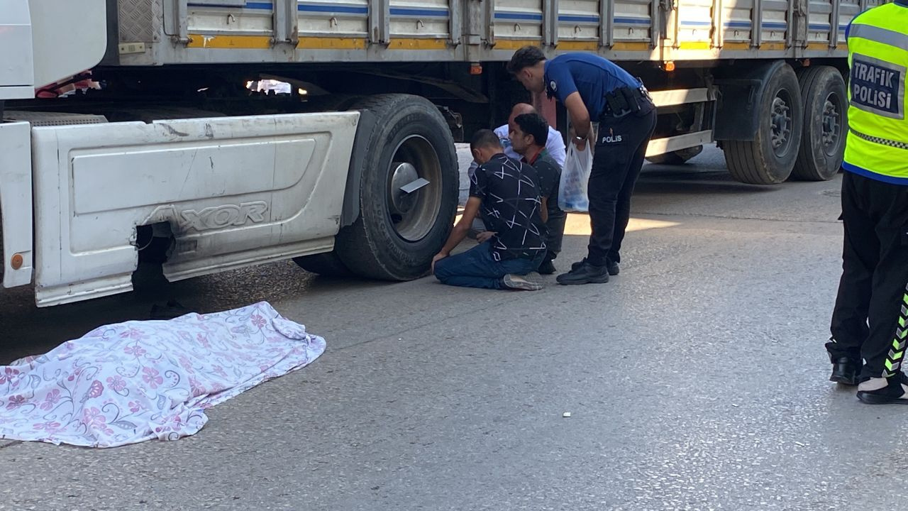 Bursa'da bir evladın en acı anı... Ölen babasının yanına çöküp gözyaşı döktü