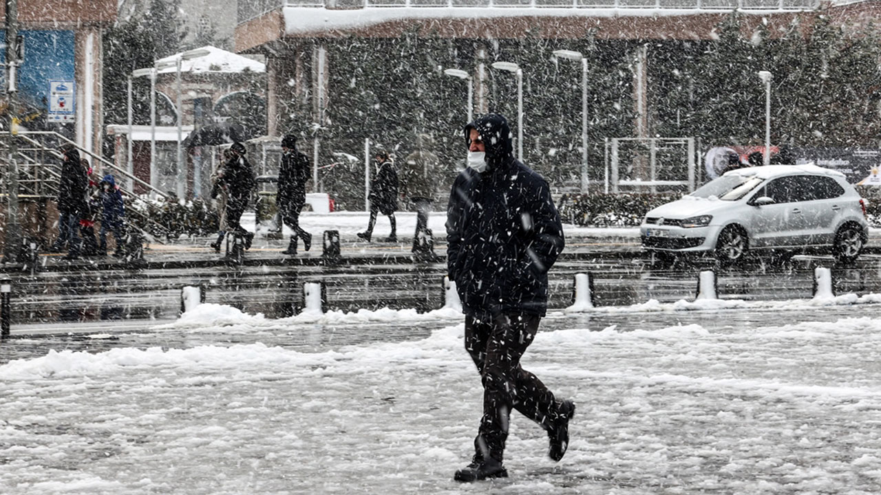 Kar ve soğuk fena geliyor! Meteoroloji'nin 5 günlük hava durumu haritası alarm veriyor bu geceye dikkat İstanbul, Ankara, İzmir...