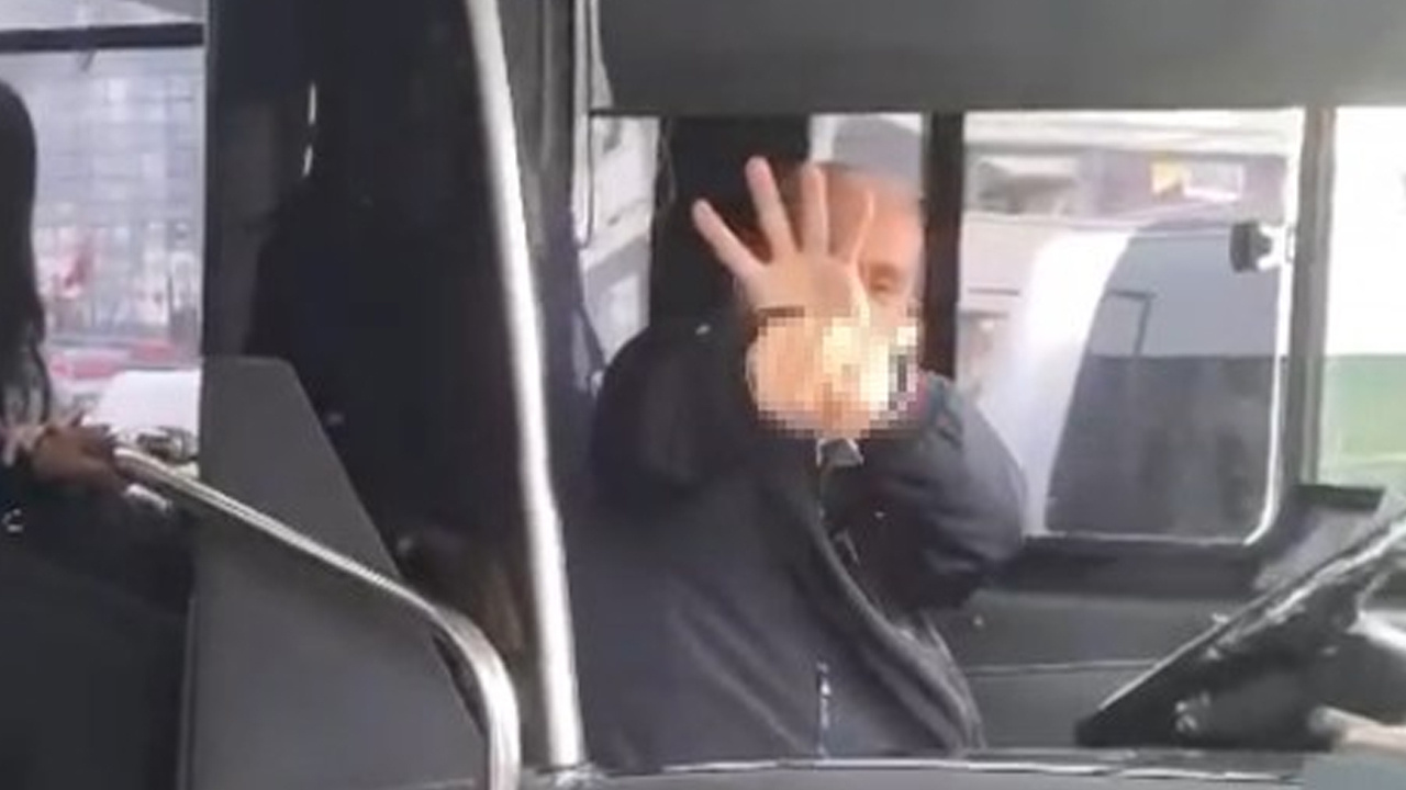 Bahçelievler'de İETT şoförü yol soran kadına el hareketi yaptı!