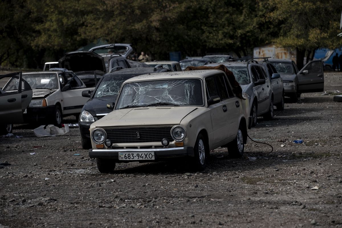 Ukrayna’da sivil araç konvoyu füzeyle vuruldu! En az 23 ölü çok sayıda yaralı var