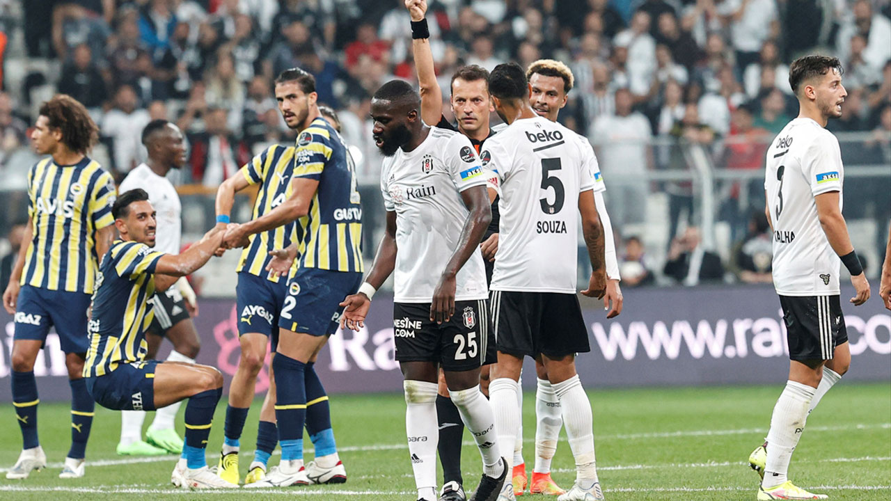 Fenerbahçe'nin bu sezonki taktiği rakiplerini çaresiz bırakıyor