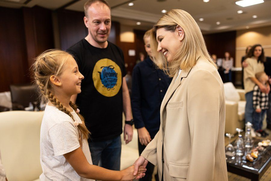 Ukrayna First Lady'si İstanbul'da Azov komutanlarıyla buluştu! 'Erdoğan sayesinde güvendeler'