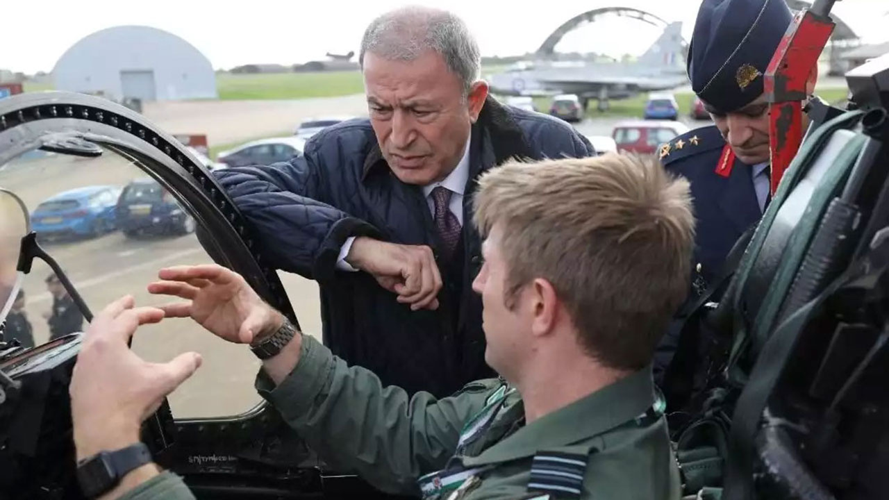 Hulusi Akar'dan F-16'lar için nazlanan ABD'ye 'Tayfun' mesajı! İngiltere'den savaş uçağı alabiliriz