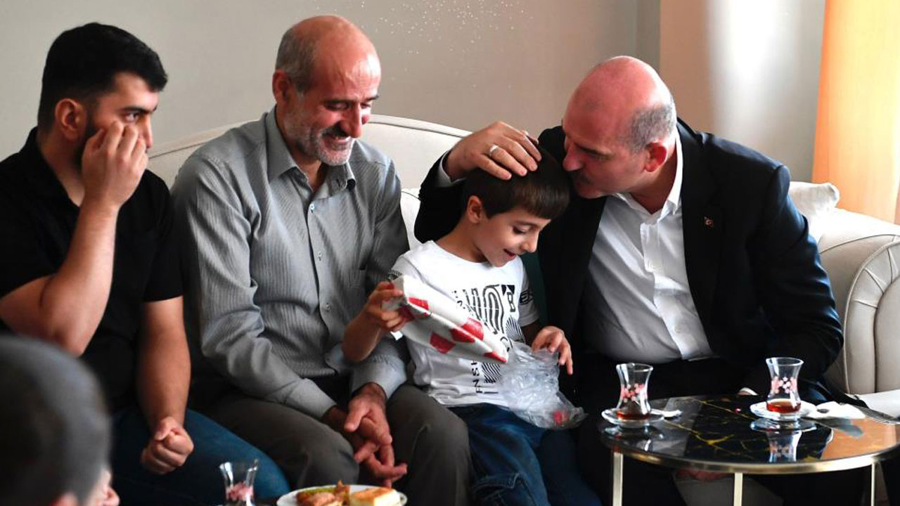 İçişleri Bakanı Süleyman Soylu'dan Yasin Börü'nün ailesine ziyaret