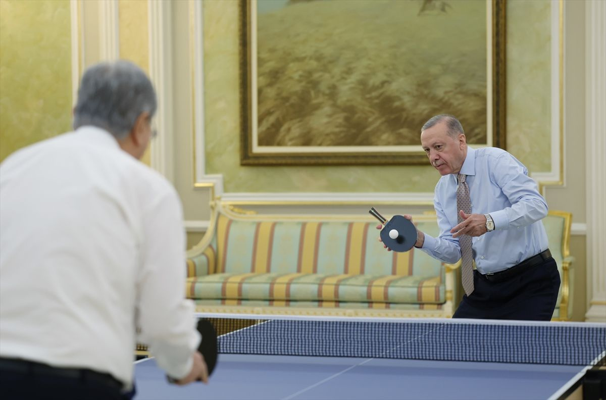 Astana'da keyifler yerinde Cumhurbaşkanı Erdoğan, Tokayev ile masa tenisi oynadı
