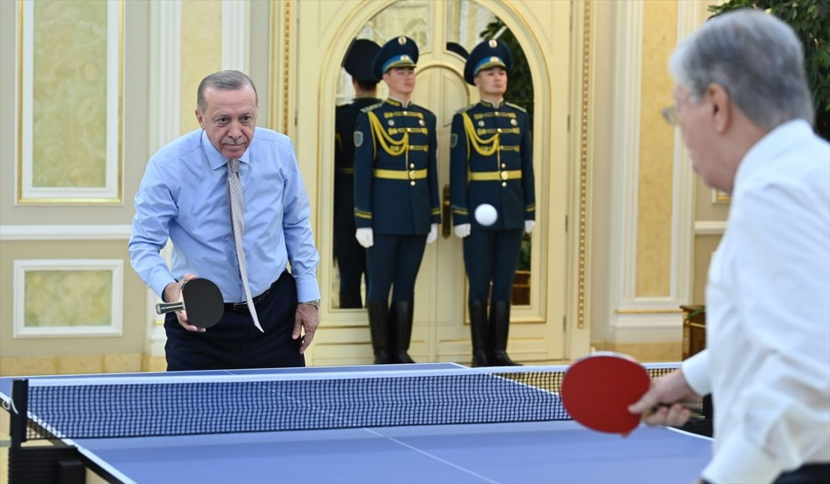 Astana'da keyifler yerinde Cumhurbaşkanı Erdoğan, Tokayev ile masa tenisi oynadı