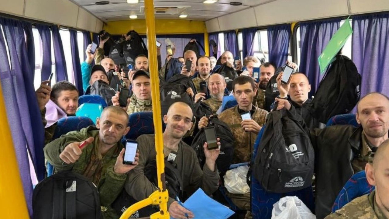 Rusya-Ukrayna arasında esir takası: 32 Ukraynalı asker serbest bırakıldı