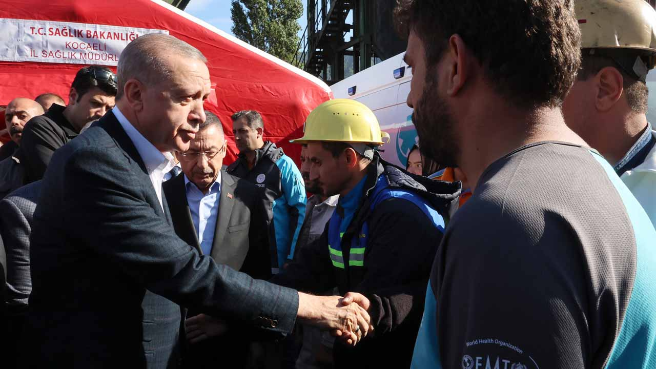Cumhurbaşkanı Erdoğan Bartın'da maden ocağında incelemelerde bulundu