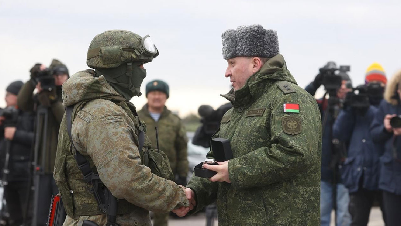 Belarus'tan flaş karar: 9 bin Rus askeri konuşlandırılacak!