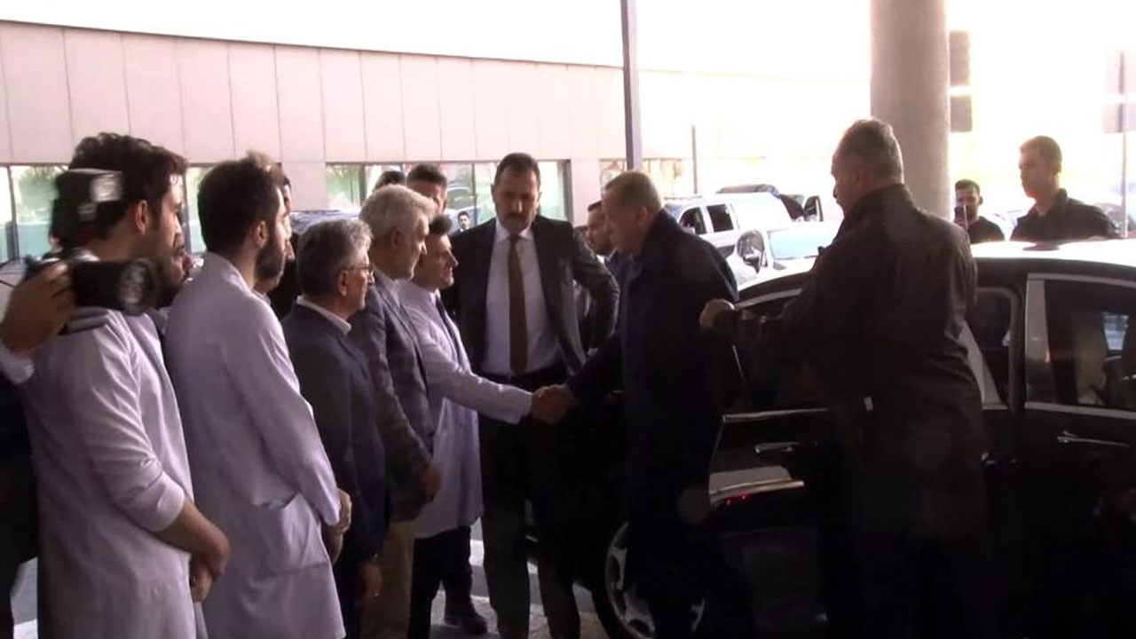 Cumhurbaşkanı Erdoğan, Çam ve Sakura Şehir Hastanesi'nde! Yaralı madencileri ziyaret etti