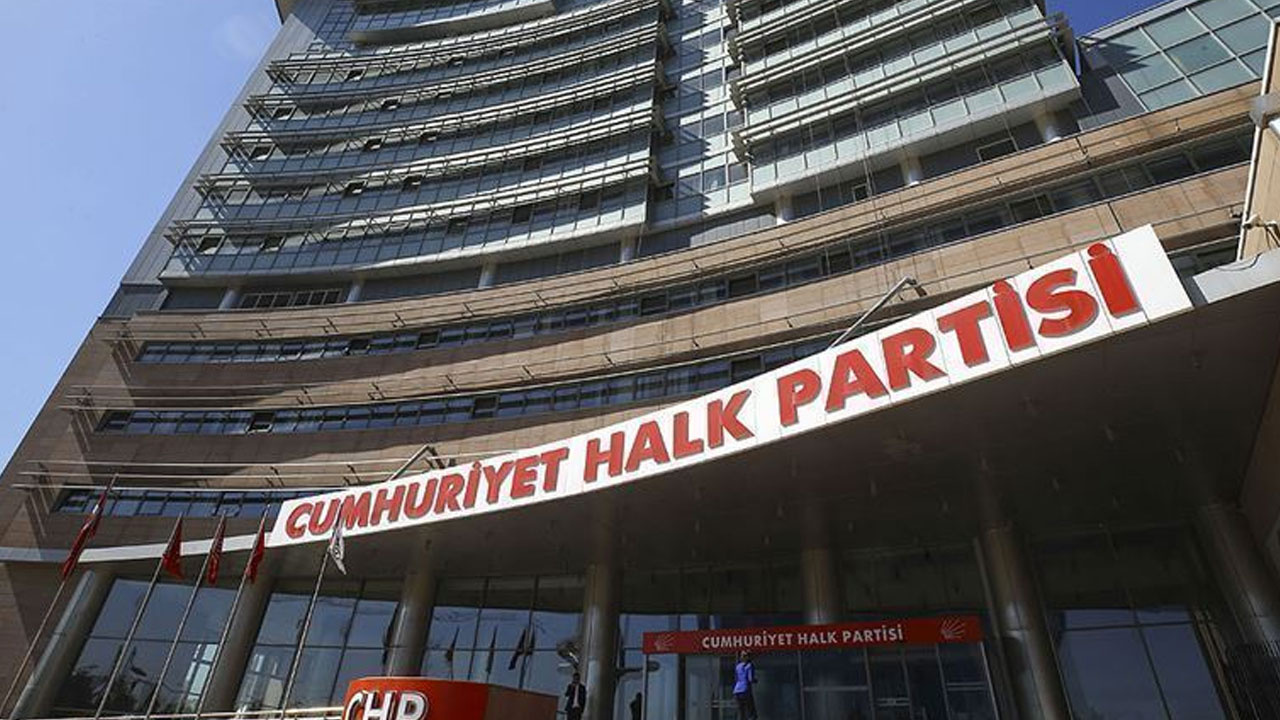 CHP 'Dezenformasyon Yasası'nı AYM'ye taşıdı