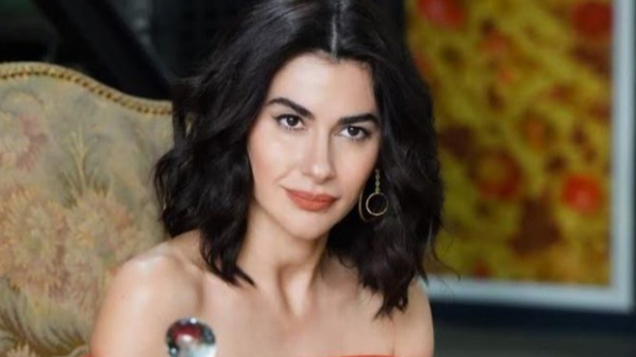 Ünlü oyuncu Nesrin Cavadzade'nin acı günü can dostunu kaybetti