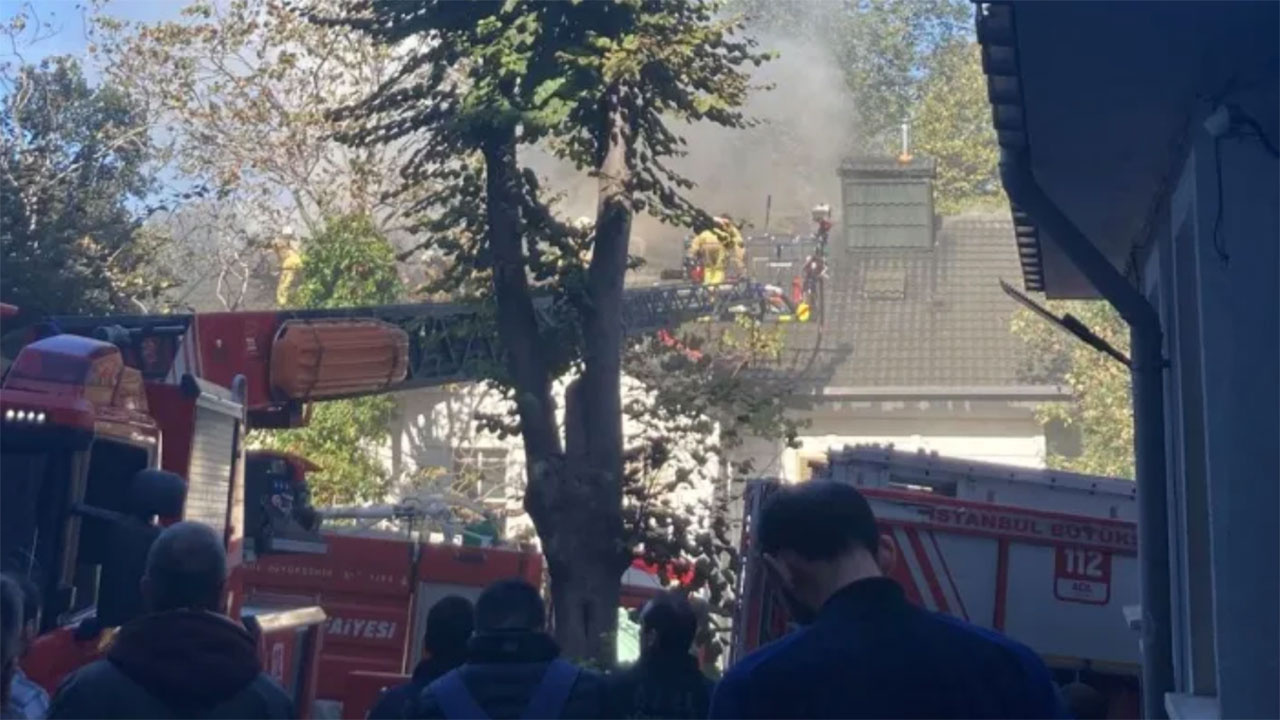 Boğaziçi Üniversitesi'nde büyük yangın! Ahşap bina alev aldı