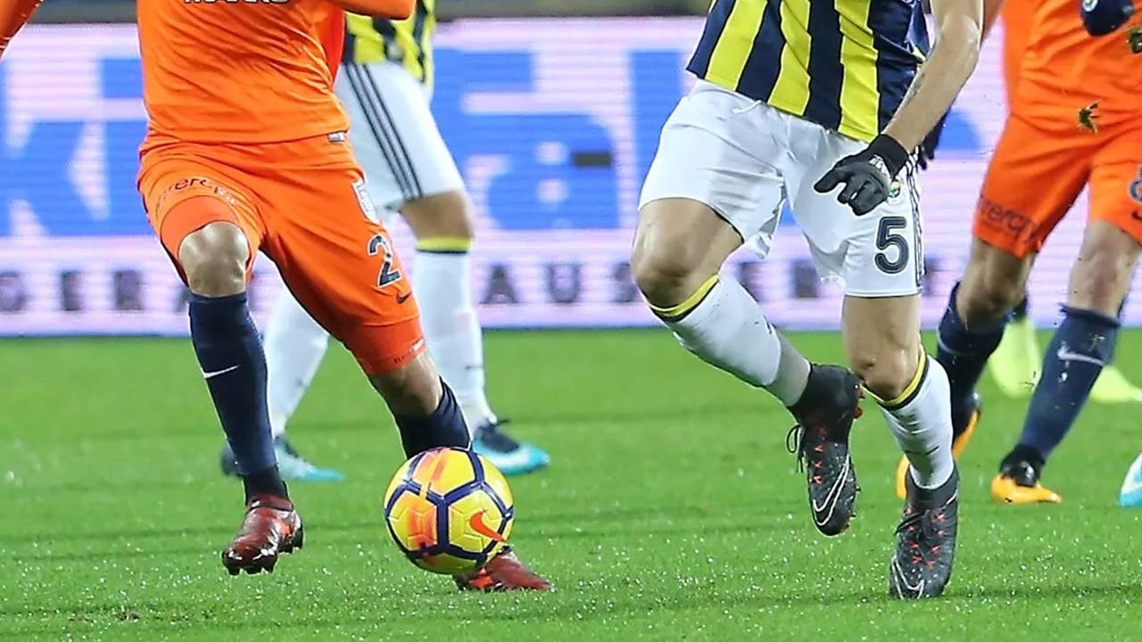 Fenerbahçe, Başakşehir karşısında! Maç saat kaçta, hangi kanalda? İşte muhtemel 11'ler