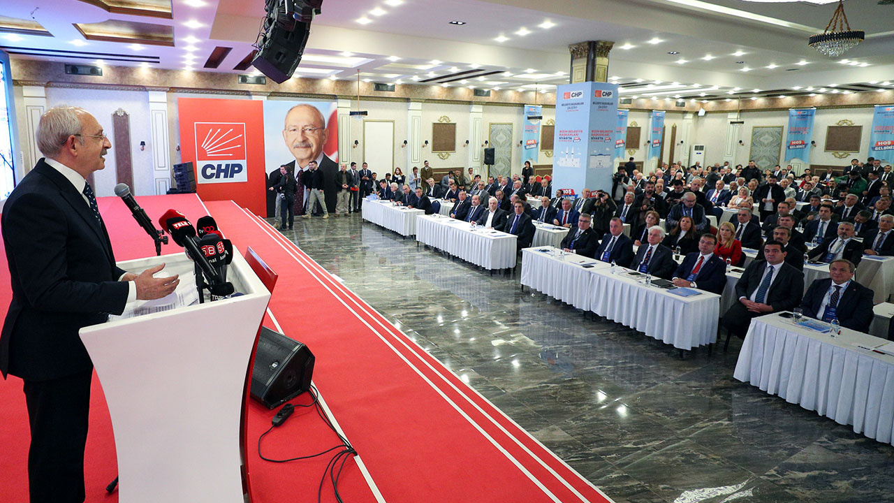 CHP lideri Kemal Kılıçdaroğlu, Belediye Başkanlarını topladı, Mansur Yavaş katılmadı