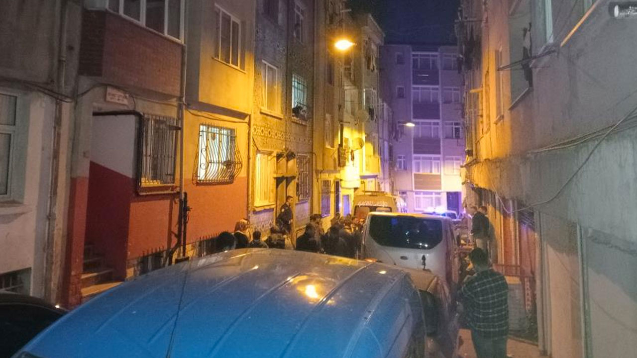 Beyoğlu'nda eve giren hırsızlar yaşlı kadının boğazını kesip bileziklerini çaldılar