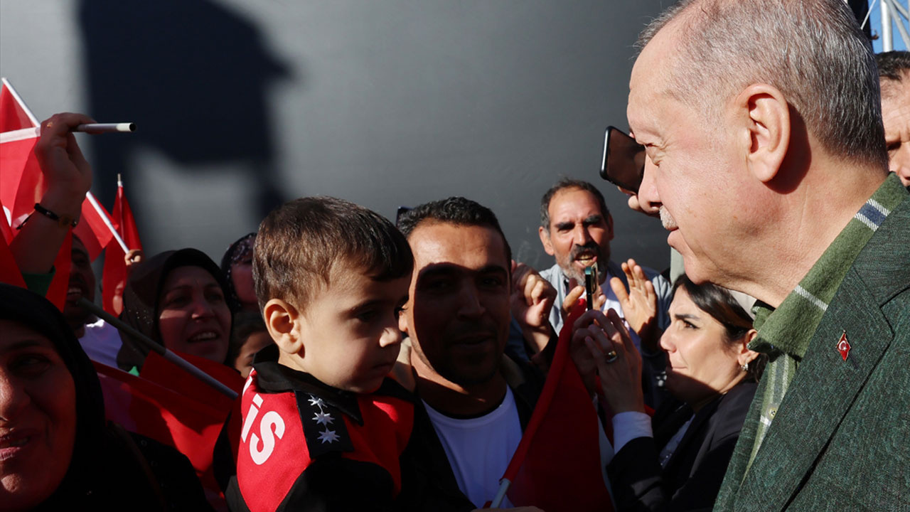 Cumhurbaşkanı Erdoğan, Diyarbakır anneleriyle bir araya geldi