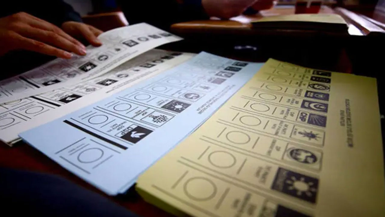 İstanbul'un 4 ilçesinde seçim anketin sonuçları açıklandı 4 ilçede oylarını artıran tek parti