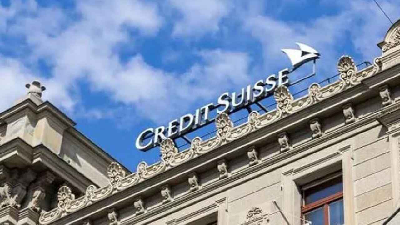 Ülkenin en büyük ikincisi bankası Credit Suisse'den rekor zarar! 9000 kişiyi işten çıkaracaklar