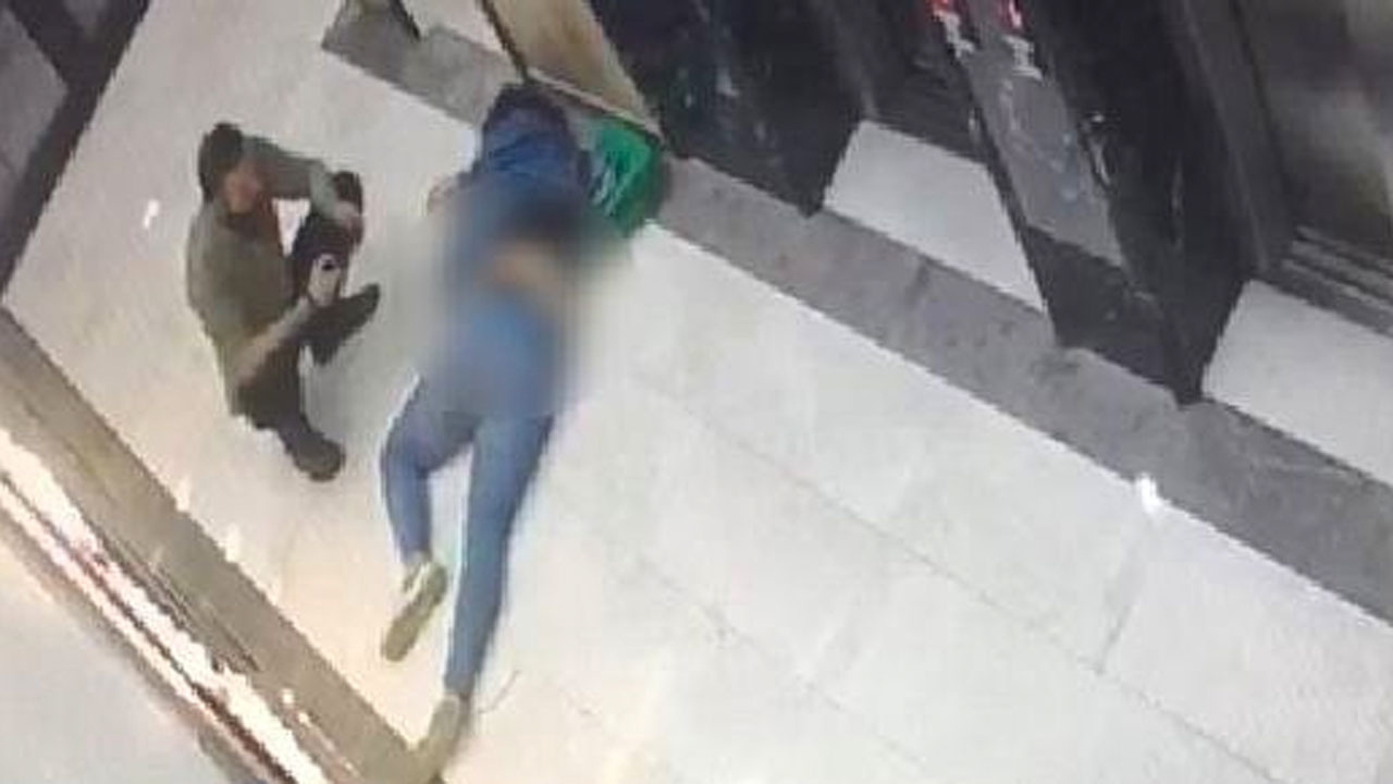 Asansörde bayılan kadına yapılanlar isyan ettirdi kamera kayıtları ortaya çıktı