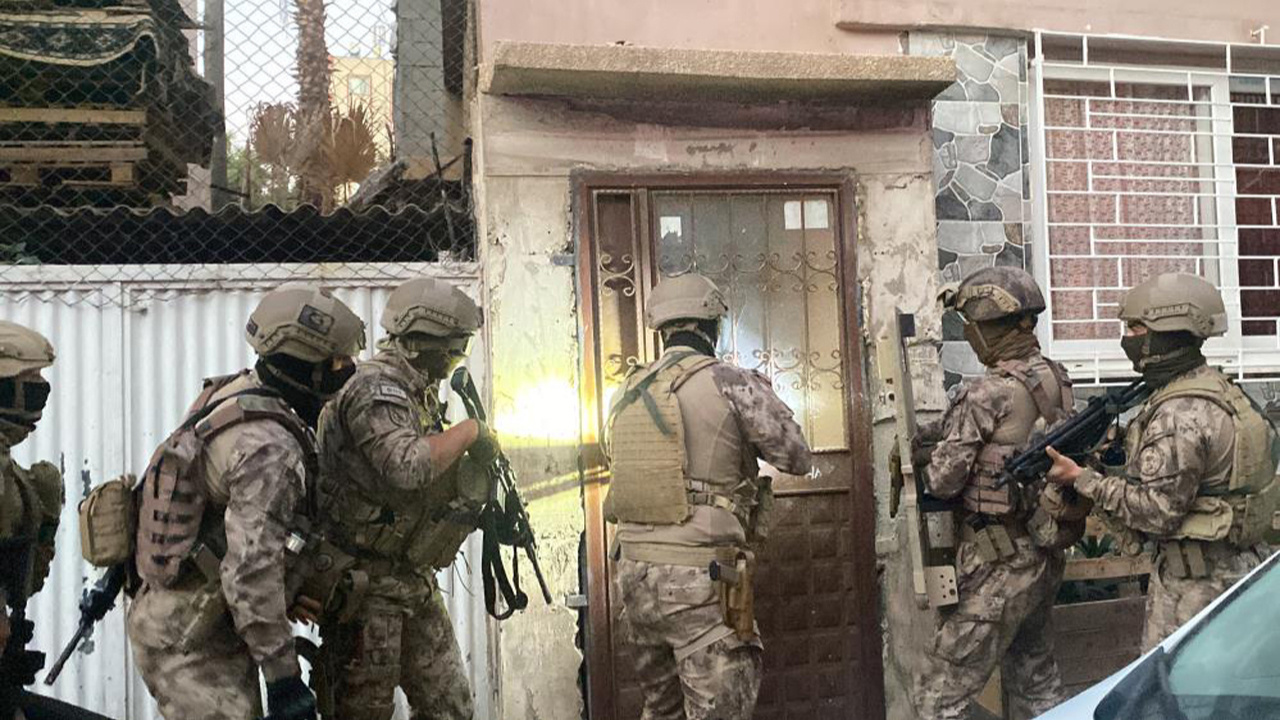Özel harekattan PKK ve DEAŞ'a eş zamanlı baskın: 15 kişi gözaltına alındı
