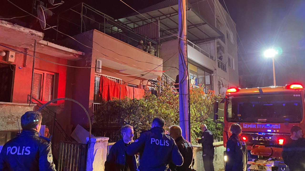 İzmir’de evde çıkan yangında 27 yaşındaki adam hayatını kaybetti