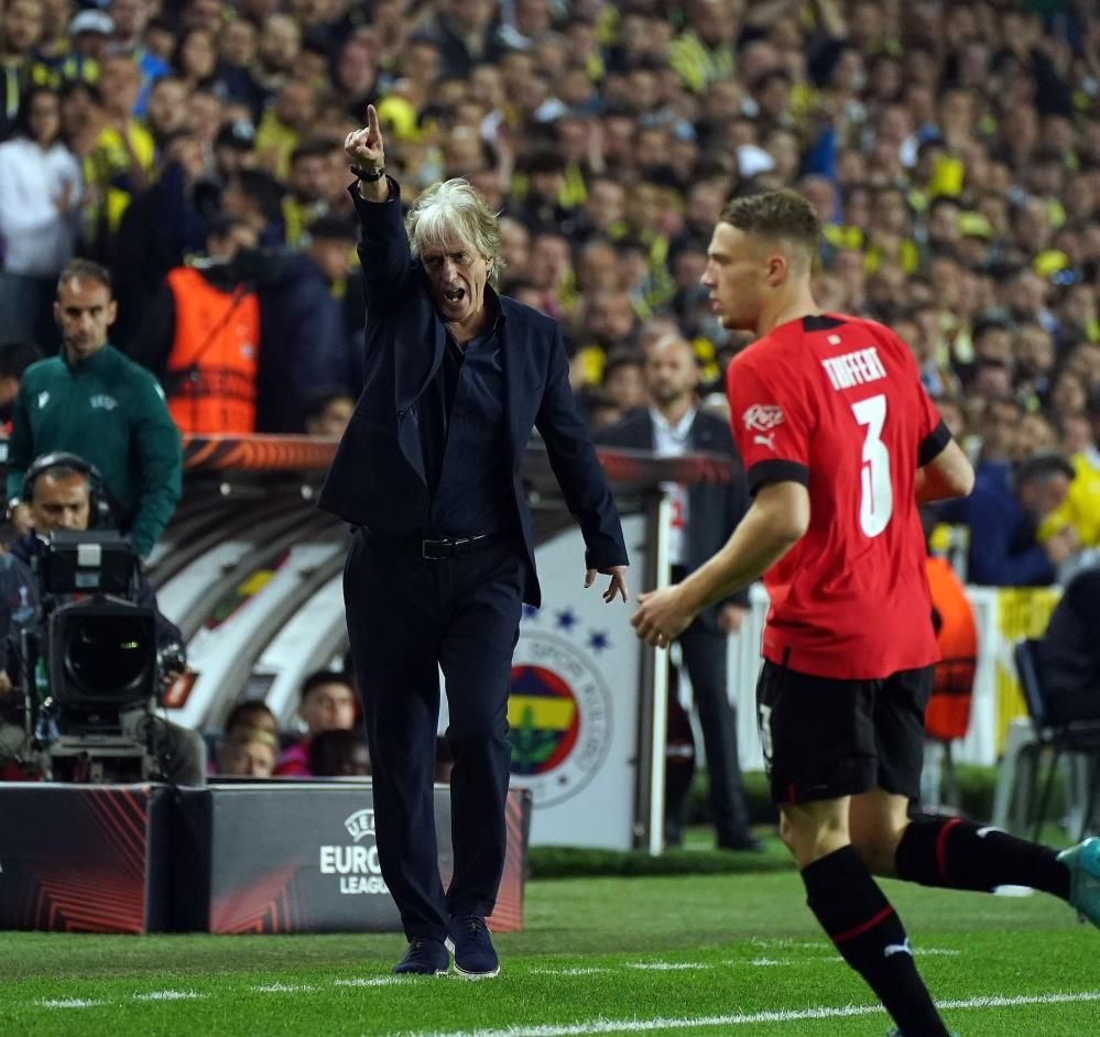 Jorge Jesus onayladı! Manchester United'ın yıldızı devre arası geliyor!