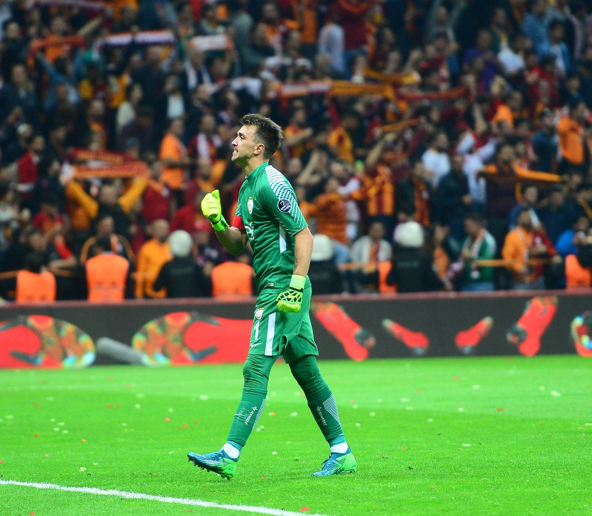 Muslera için yolun sonu! Galatasaray'ın yıldızı resmen bırakıyor: İşte veda tarihi...